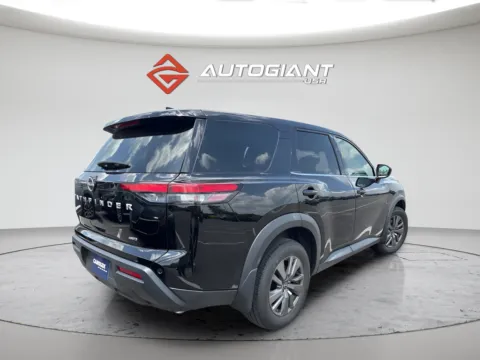 More photos of 2023 Nissan Pathfinder S at AutoGiant USA Indianapolis, IN