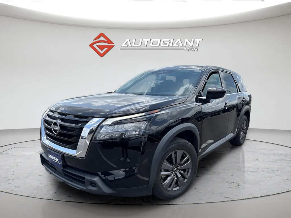 Black 2023 Nissan Pathfinder S for sale in Indianapolis, IN
