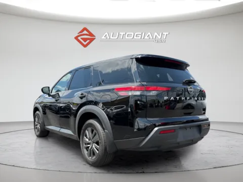 More photos of 2023 Nissan Pathfinder S at AutoGiant USA Indianapolis, IN