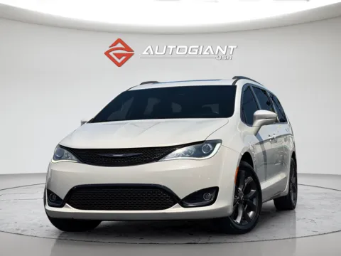 Another view of 2019 Chrysler Pacifica Limited for sale in Indianapolis, IN at AutoGiant USA Indianapolis