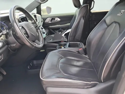 More photos of 2019 Chrysler Pacifica Limited at AutoGiant USA Indianapolis, IN