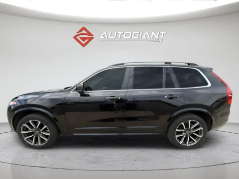 Photos of 2018 Volvo XC90 T5 Momentum for sale in Indianapolis, IN at AutoGiant USA Indianapolis