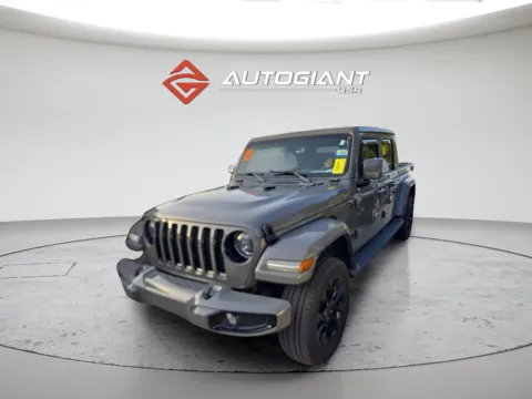 Gray 2023 Jeep Gladiator Overland for sale in Indianapolis, IN