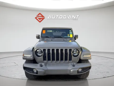 More photos of 2023 Jeep Gladiator Overland at AutoGiant USA Indianapolis, IN