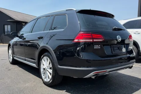 More photos of 2019 Volkswagen Golf Alltrack at AutoGiant USA Indianapolis, IN