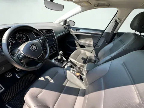 Photos of 2019 Volkswagen Golf Alltrack for sale in Indianapolis, IN at AutoGiant USA Indianapolis