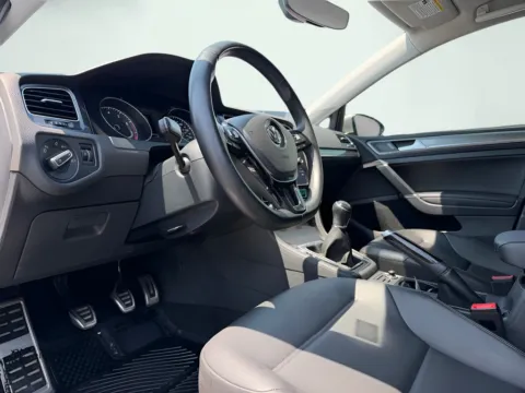 More photos of 2019 Volkswagen Golf Alltrack at AutoGiant USA Indianapolis, IN