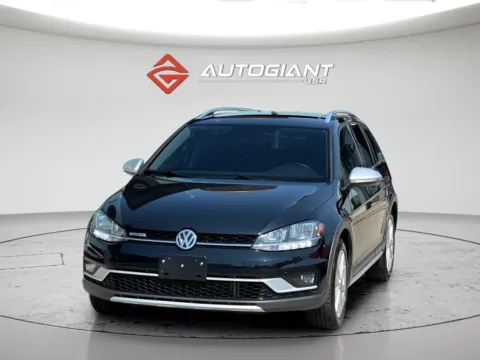 Black 2019 Volkswagen Golf Alltrack for sale in Indianapolis, IN