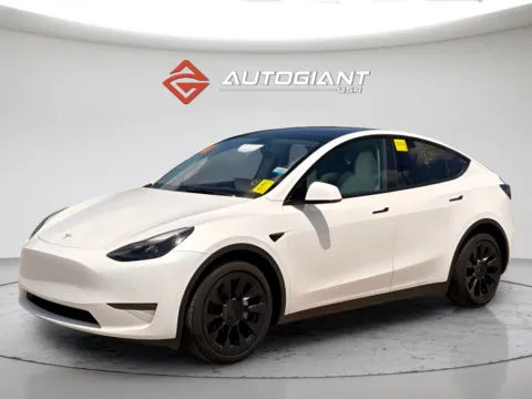 Photos of 2022 Tesla Model Y Long Range for sale in Indianapolis, IN at AutoGiant USA Indianapolis