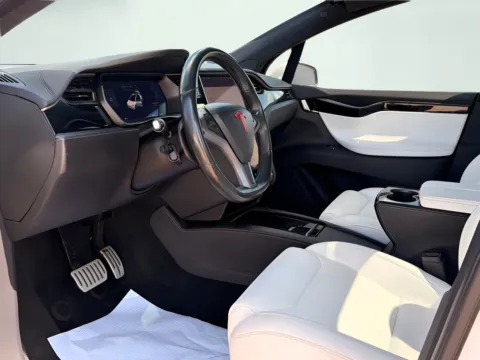 Photos of 2019 Tesla Model X Performance for sale in Indianapolis, IN at AutoGiant USA Indianapolis