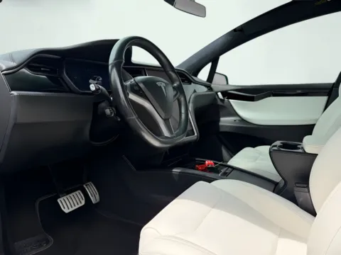 More photos of 2019 Tesla Model X Performance at AutoGiant USA Indianapolis, IN