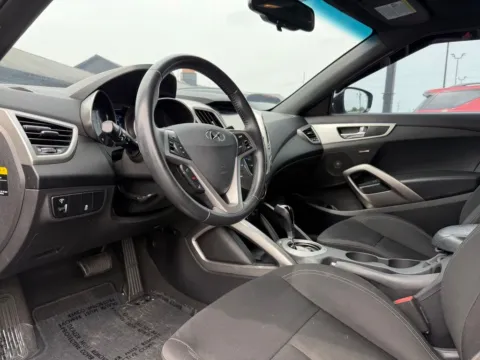 Photos of 2017 Hyundai Veloster Value Edition for sale in Indianapolis, IN at AutoGiant USA Indianapolis
