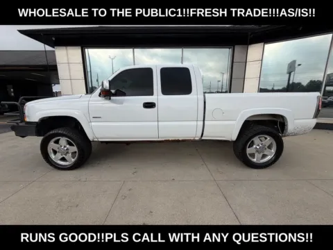 Photos of 2004 Chevrolet Silverado 2500HD LS for sale in Indianapolis, IN at AutoGiant USA Indianapolis