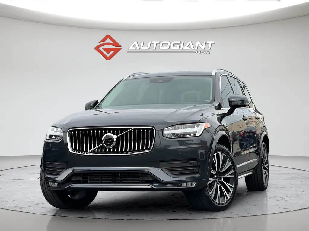 Gray 2022 Volvo XC90 T6 Momentum for sale in Indianapolis, IN