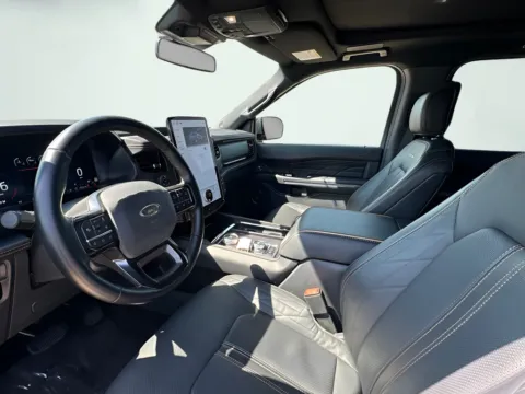 More photos of 2023 Ford Expedition Platinum at AutoGiant USA Indianapolis, IN