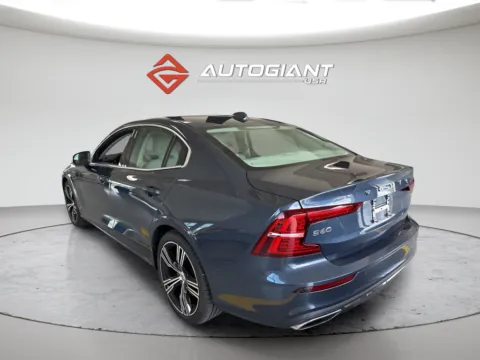 Photos of 2021 Volvo S60 T5 Inscription for sale in Indianapolis, IN at AutoGiant USA Indianapolis
