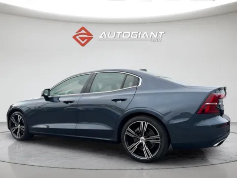 More photos of 2021 Volvo S60 T5 Inscription at AutoGiant USA Indianapolis, IN