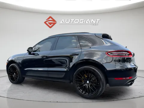 More photos of 2018 Porsche Macan at AutoGiant USA Indianapolis, IN