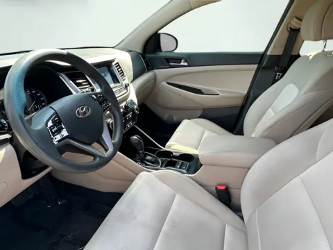 Photos of 2018 Hyundai Tucson SEL for sale in Indianapolis, IN at AutoGiant USA Indianapolis