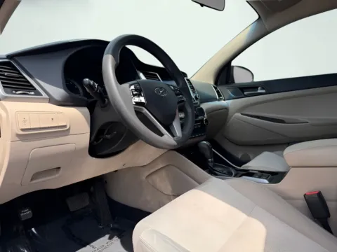 Photos of 2018 Hyundai Tucson SEL for sale in Indianapolis, IN at AutoGiant USA Indianapolis