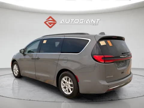 More photos of 2022 Chrysler Pacifica Touring L at AutoGiant USA Indianapolis, IN