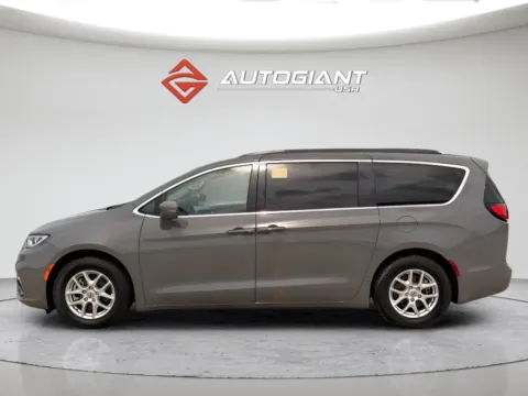 Another view of 2022 Chrysler Pacifica Touring L for sale in Indianapolis, IN at AutoGiant USA Indianapolis