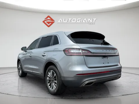 More photos of 2021 Lincoln Nautilus Reserve at AutoGiant USA Indianapolis, IN
