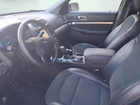 Photos of 2019 Ford Explorer XLT for sale in Indianapolis, IN at AutoGiant USA Indianapolis