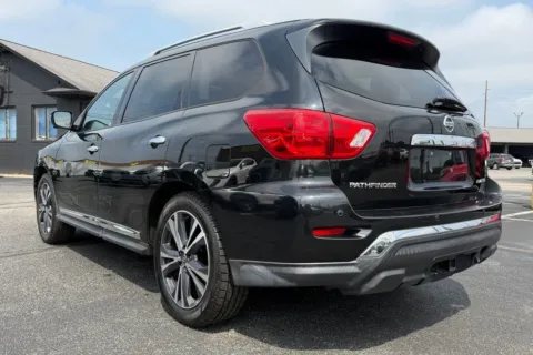 More photos of 2020 Nissan Pathfinder Platinum at AutoGiant USA Indianapolis, IN