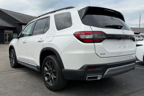 More photos of 2024 Honda Pilot Elite at AutoGiant USA Indianapolis, IN