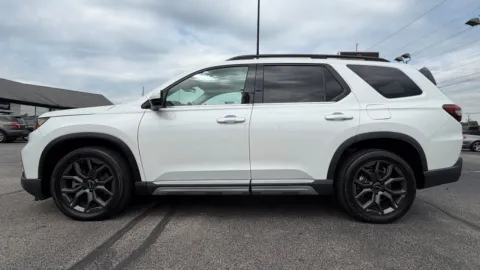 Another view of 2024 Honda Pilot Elite for sale in Indianapolis, IN at AutoGiant USA Indianapolis