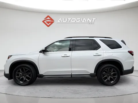 Another view of 2024 Honda Pilot Elite for sale in Indianapolis, IN at AutoGiant USA Indianapolis