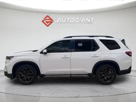 Another view of 2024 Honda Pilot Elite for sale in Indianapolis, IN at AutoGiant USA Indianapolis