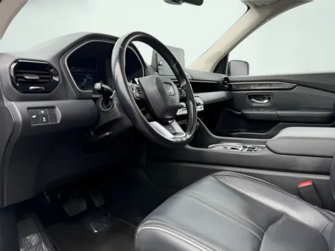 Photos of 2024 Honda Pilot Elite for sale in Indianapolis, IN at AutoGiant USA Indianapolis