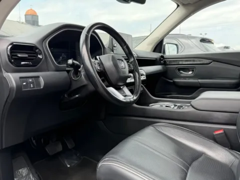 Photos of 2024 Honda Pilot Elite for sale in Indianapolis, IN at AutoGiant USA Indianapolis