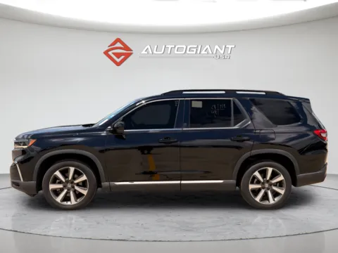 Another view of 2023 Honda Pilot Elite for sale in Indianapolis, IN at AutoGiant USA Indianapolis
