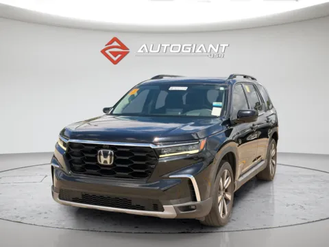Black 2023 Honda Pilot Elite for sale in Indianapolis, IN
