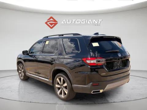 More photos of 2023 Honda Pilot Elite at AutoGiant USA Indianapolis, IN