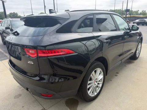 More photos of 2018 Jaguar F-PACE 30t Premium at AutoGiant USA Indianapolis, IN