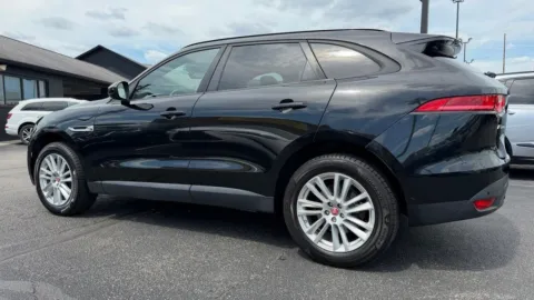 More photos of 2018 Jaguar F-PACE 30t Premium at AutoGiant USA Indianapolis, IN