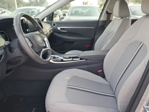 More photos of 2020 Hyundai Sonata SEL at AutoGiant USA Indianapolis, IN