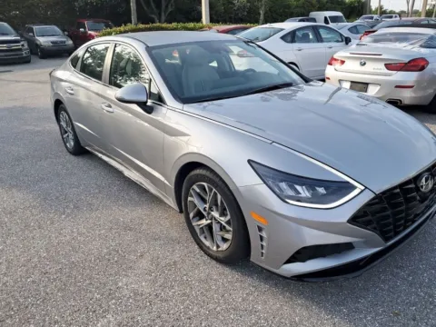 Photos of 2020 Hyundai Sonata SEL for sale in Indianapolis, IN at AutoGiant USA Indianapolis