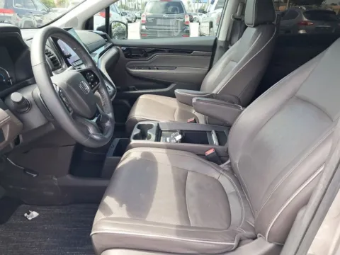 More photos of 2022 Honda Odyssey Elite at AutoGiant USA Indianapolis, IN