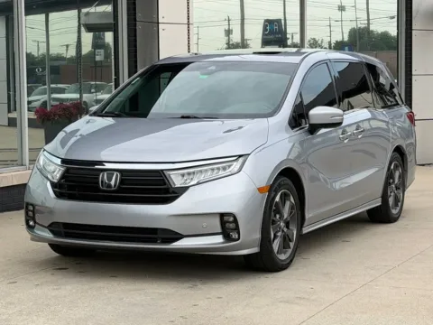 Silver 2022 Honda Odyssey Elite for sale in Indianapolis, IN