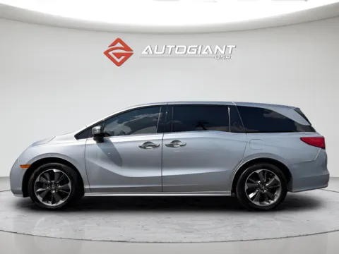 Another view of 2022 Honda Odyssey Elite for sale in Indianapolis, IN at AutoGiant USA Indianapolis