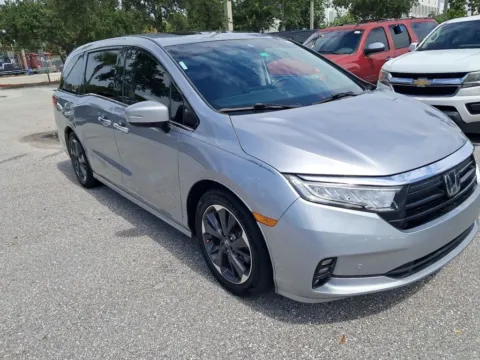 Photos of 2022 Honda Odyssey Elite for sale in Indianapolis, IN at AutoGiant USA Indianapolis