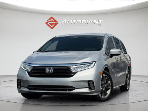 Silver 2022 Honda Odyssey Elite for sale in Indianapolis, IN