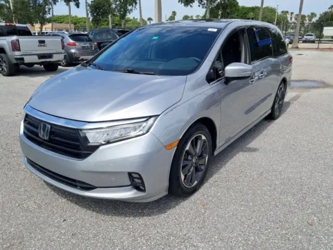 Silver 2022 Honda Odyssey Elite for sale in Indianapolis, IN