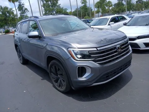 Photos of 2024 Volkswagen Atlas 2.0T SE w/Technology for sale in Indianapolis, IN at AutoGiant USA Indianapolis