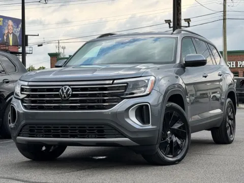 Gray 2024 Volkswagen Atlas 2.0T SE w/Technology for sale in Indianapolis, IN